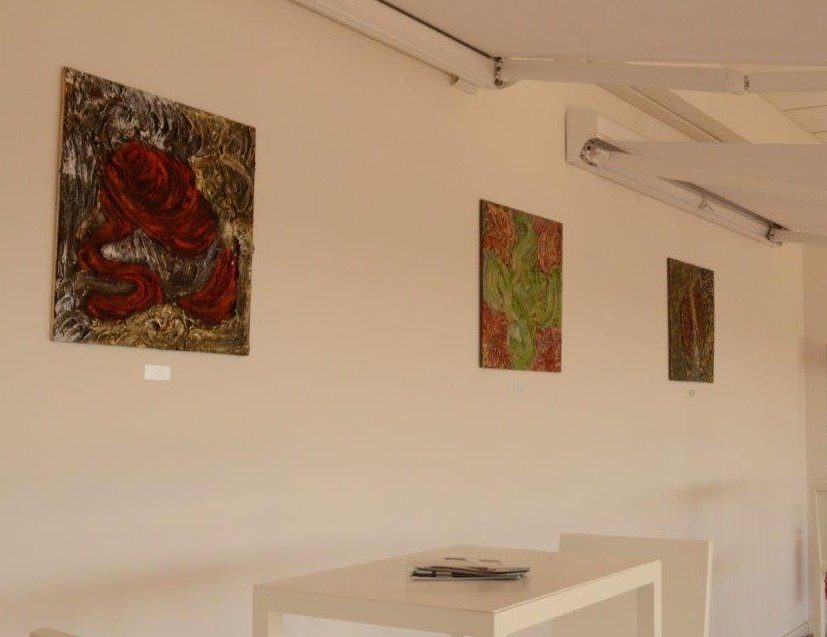 Opere materiche di Sonia Vangi nella mostra permanente presso Fanani s.r.l.